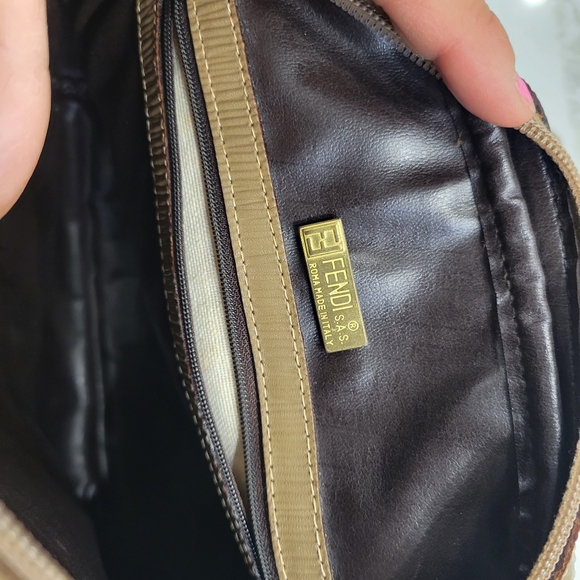 Fendi Vintage Zucca Logo Unisex Crossbody Bag - Picture 14 of 14